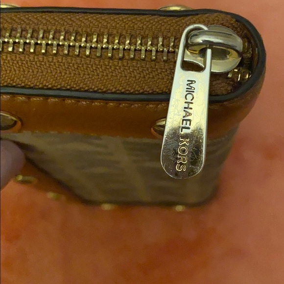 Michael Kors Wallet - Picture 2 of 7